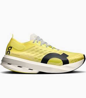 Women's On Running Shoes Cloudboom Strike